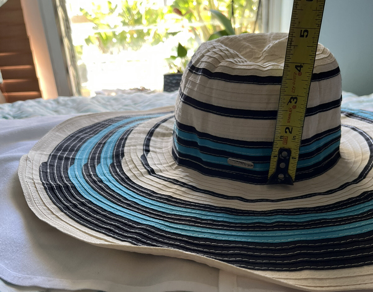 Calvin Klein Striped Floppy Beach / Sun Hat brimmed Blue  display picture 3