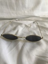 Złote metalowe okulary przeciwsłoneczne jasnoniebieskie soczewki