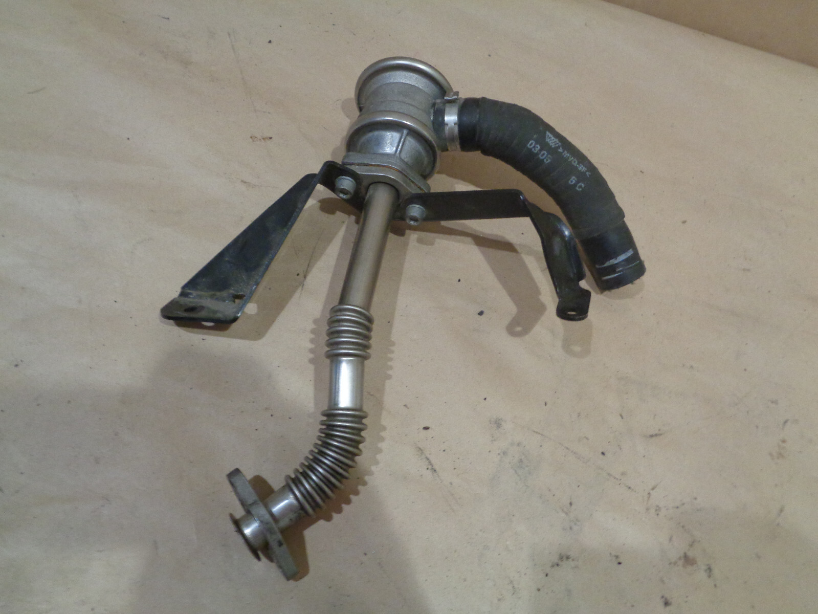  Maserati Quattroporte - RH Secondary EGR Air Valve, Pipe & Bracket - P/N 171175