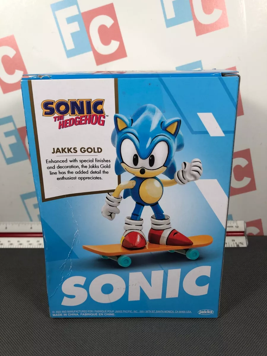 Sonic the Hedgehog 4 Inch JAKKS Gold Collector Action Figure - Classic Sonic  with Skateboard with 11 Points of Articulation 