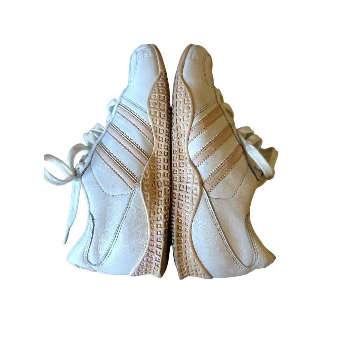 スニーカー Woman Sneakers Ivory JQ2455 TALC Amazon.com | PUMA Women's Karmen II Idol Sneaker, White