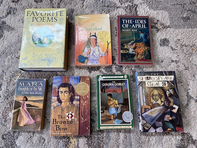 Lot of 7 Sonlight G World History 1 Readers