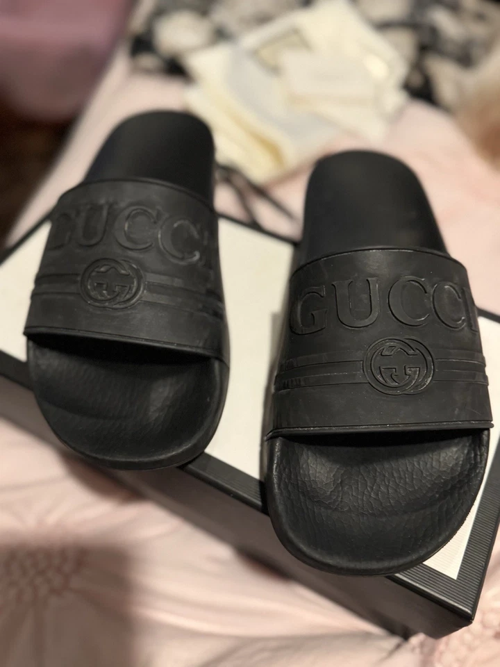 Gucci Embossed Black Logo Slides w/ Original Box Dust bags & Original Paperwork - Image 3 of 4