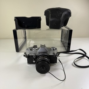 Petri FT EE Vintage Kamera aus JPN ungeprüft Teile Ersatz oder Reparatur CC 1:18/55