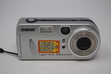 Sony Cyber-Shot DSC-P72 3.2MP Digital Camera Silver MPEGMovie VX Smart Zoom
