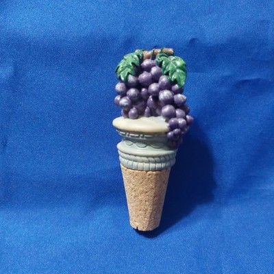 Wine Bottle Cork Basket of Grapes Topper Design 
