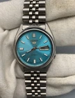 Vintage Seiko 5 Automatic 17 Jewels Tifni Blue Dial Japan Wrist Watch.