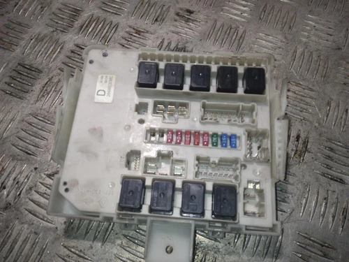 284B6EB30C Caja Reles/Fusibles para NISSAN PATHFINDER (R51) 2.5 dCi LE 2 225890 - Imagen 3 de 3