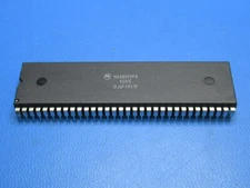 (1) MC68000P8 MOTOROLA IC MPU 16 / 32 BIT 8 MHz MICROPROCESSOR 64 PIN PDIP NEW