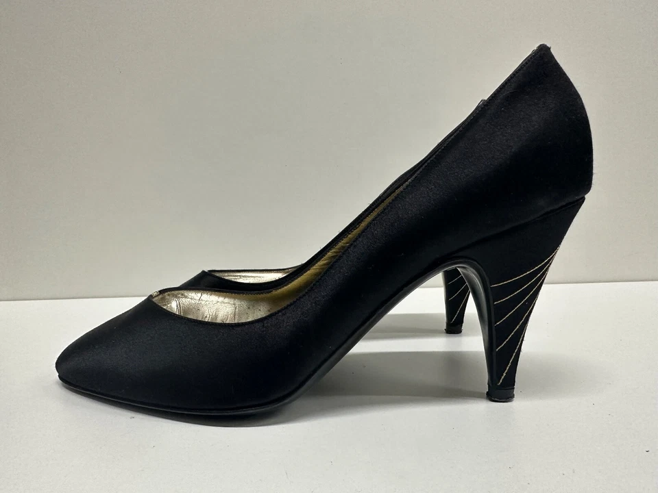 Bruno Magli Mujer Talla 8B Negro Tela Satinada Zapatos Superior con Detalles Dorados Foto 3 de 4