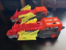 2 Hot Wheels City Dragon Launch Transporter Car Carrier Playset Wings