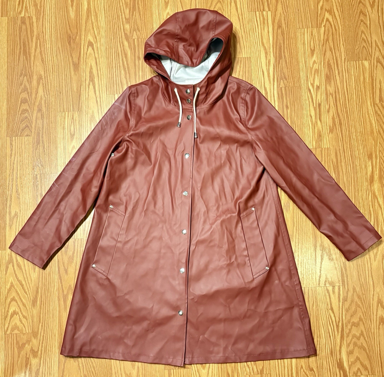 Long Maroon Snap Up Drawstring Rain Jacket Pockets Outdoor Gear