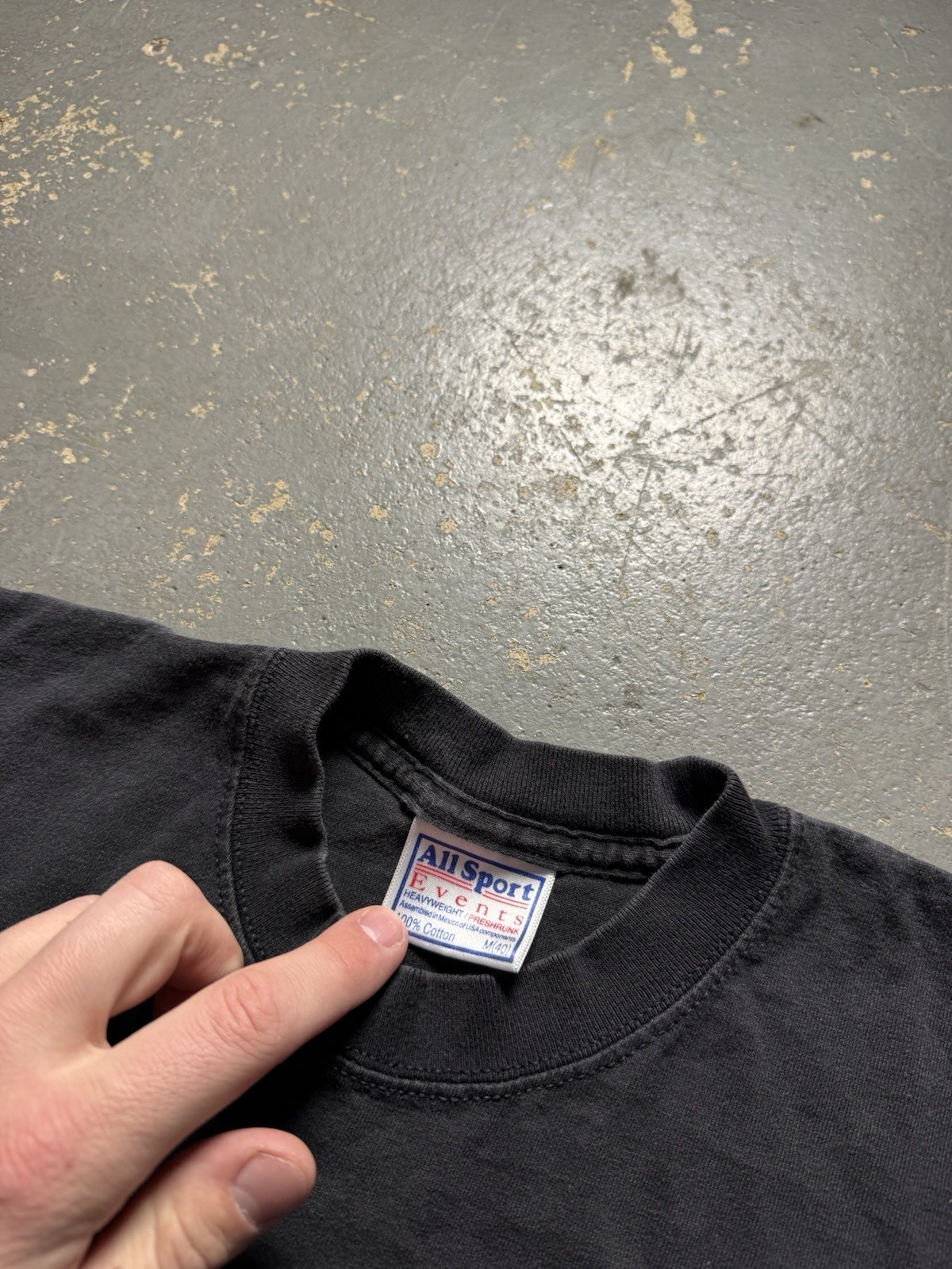 Vintage 90’s Mount Rushmore Black Single Stitch Graphic Shirt-Size Medium