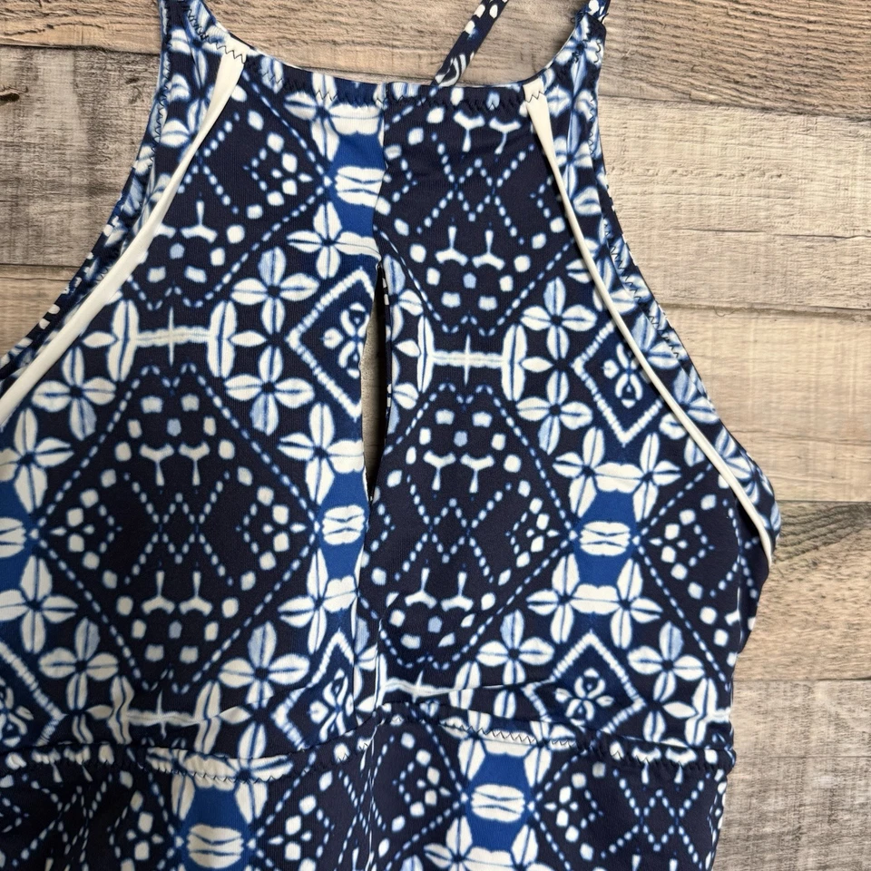 Tommy Bahama Reversible Tankini Top Cowrie Mare Navy Small - Image 3 of 4