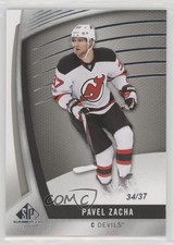 2017-18 SP Game Used 34/37 Pavel Zacha #24 02hk