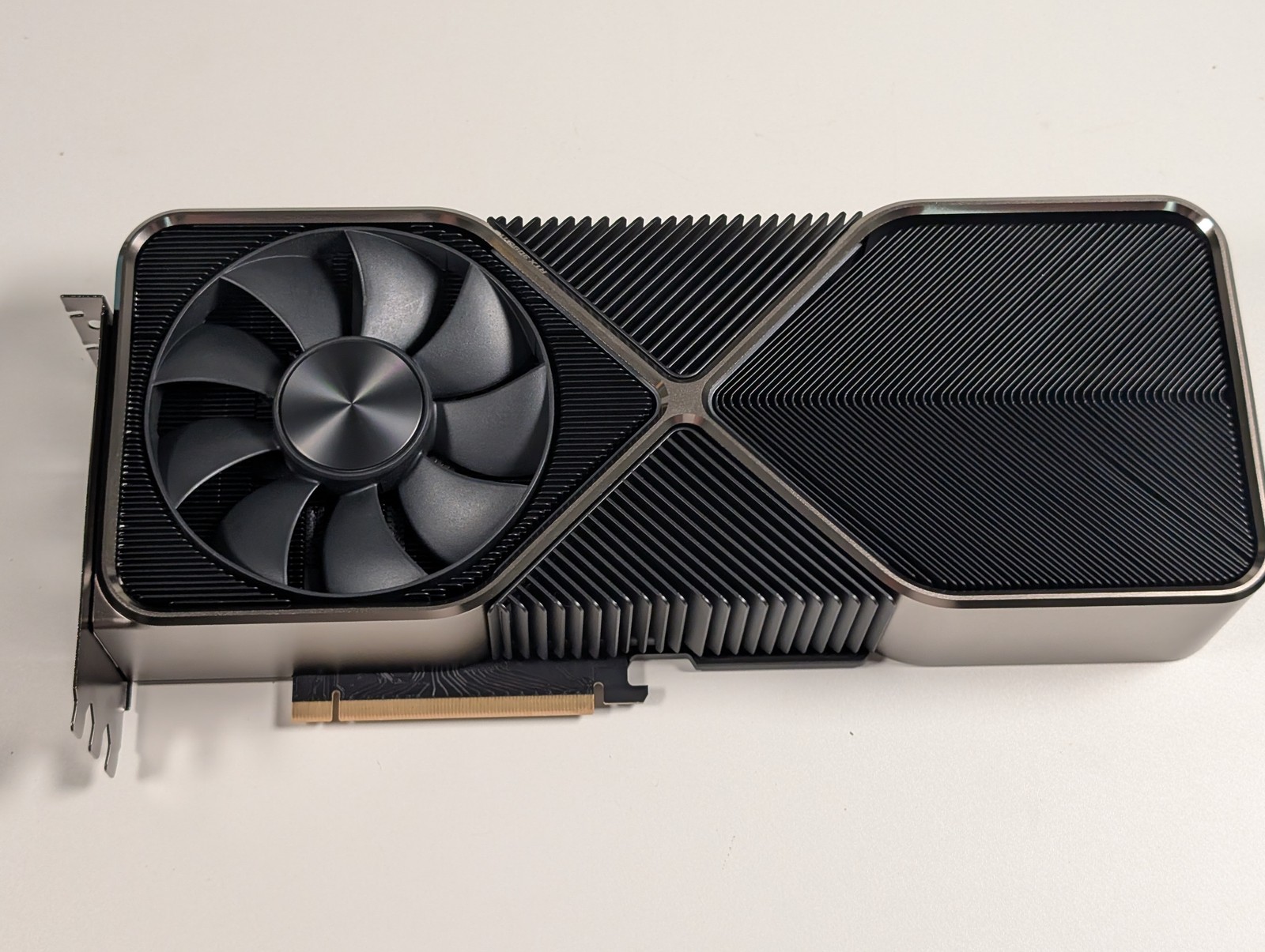 NVIDIA GeForce RTX 3090 Ti 24GB GDDR6X Founders Edition 900-1G136-2505-RF2