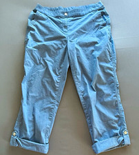 Chico s Women s Blue Twill Capri Pants Pockets Straight Leg Mid Rise 23 Inseam