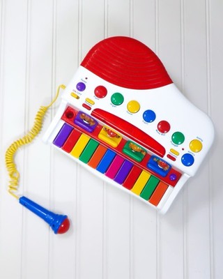 Vtg CHICCO Keyboard Baby Toy Kids Child Musical Piano Instrument RARE