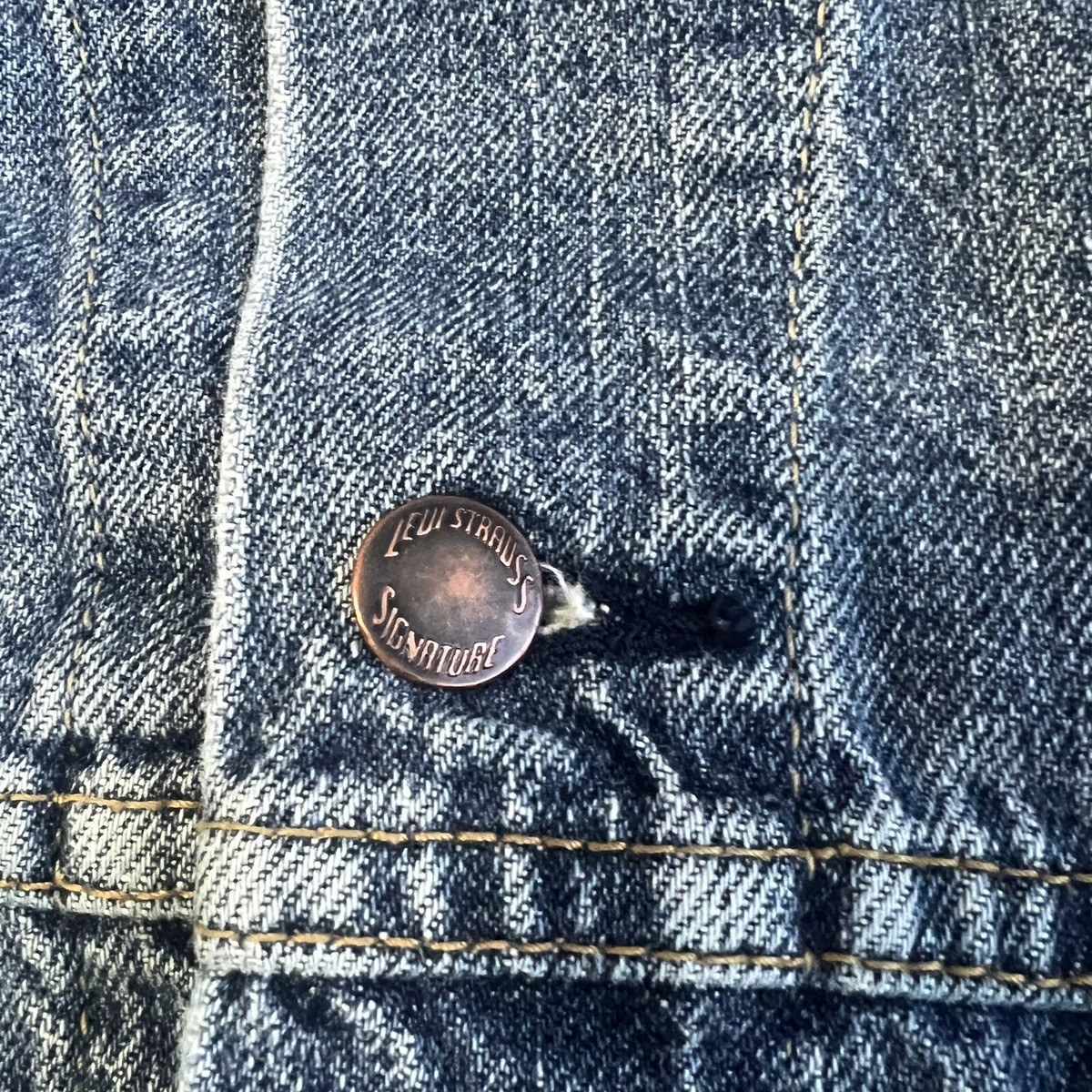 VTG LEVI STRAUSS Signature Denim Men XL Trucker Jacket Blue VTG LEVI STRAUSS Signature Denim Men XL Trucker Jacket Blue