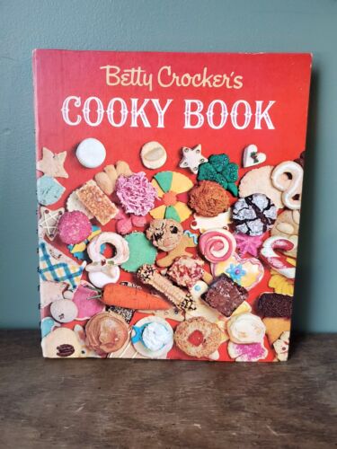 Betty Crocker's Cooky Book 1963, First Edition Fifth Printing Spiral bound - Picture 1 of 11