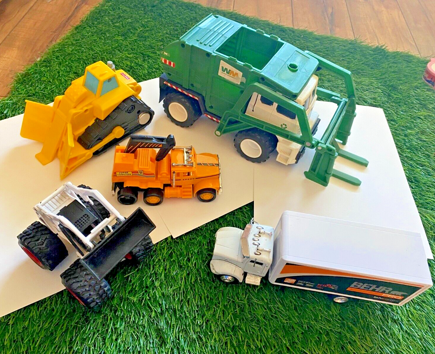 Garbage Truck Bulldozer Bobcat Semi Trucks 5-Piece Movable Parts Set-image