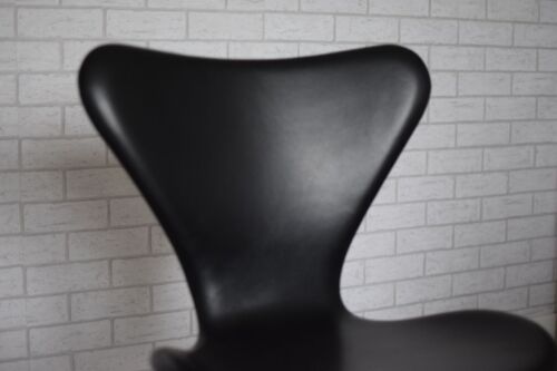 Fritz hansen series 7 chair in black leather - Picture 5 of 21