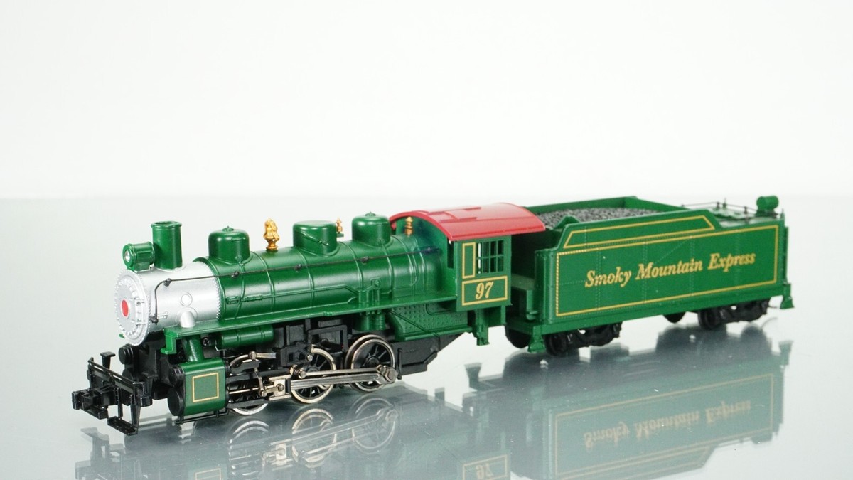 Ho Scale Bachmann Smokey Mountain Express Bachmann 0-6-0 USRA