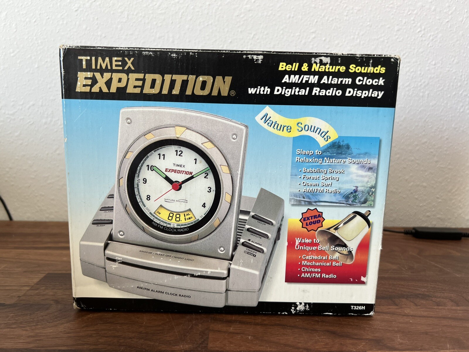 Vntg Timex Expedition Bell Natural Sounds AM/FM Alarm Clock Digital Radio T326H