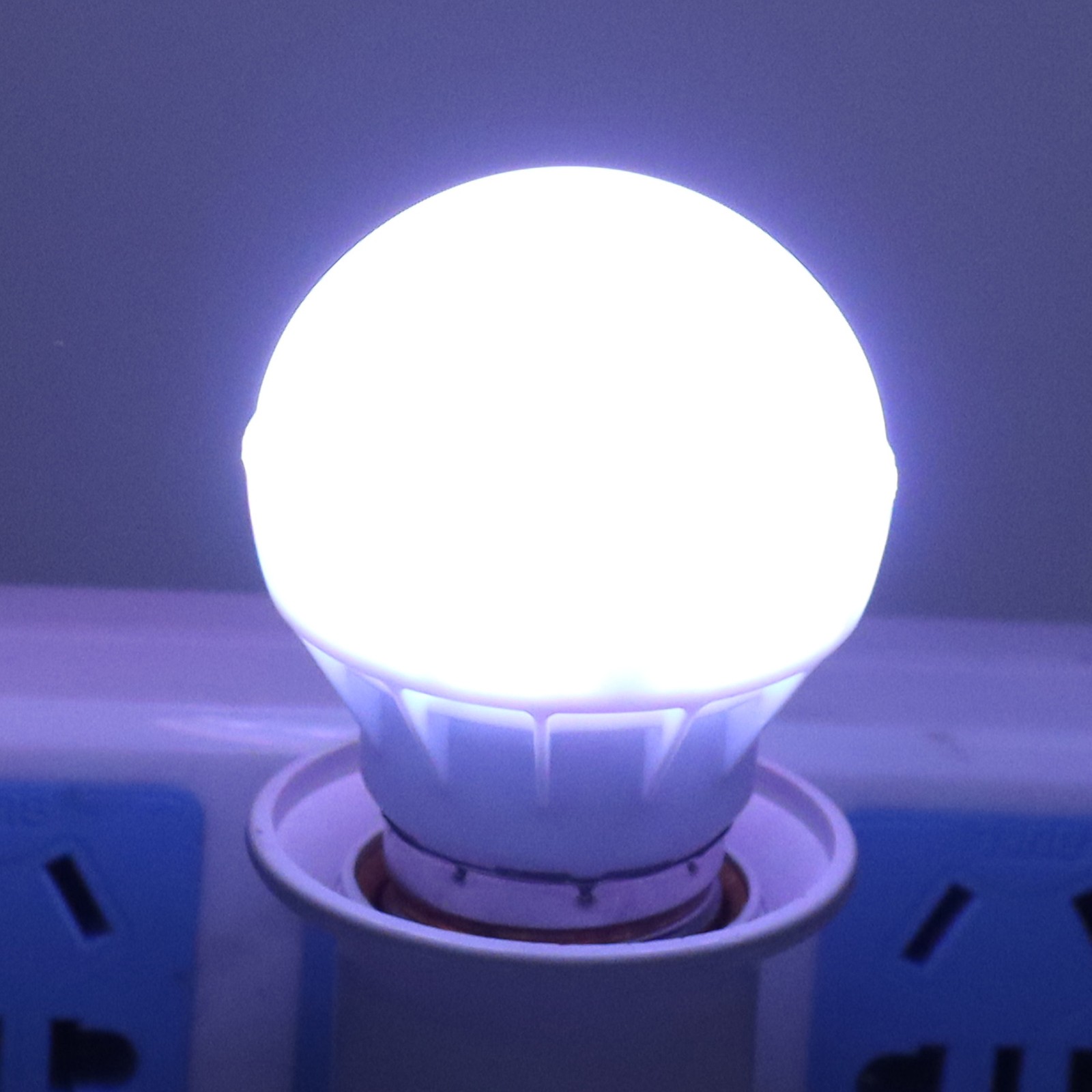 RGB+W Light Bulb 3W E27 Remote Control Color Changing Lamp Home Decoration