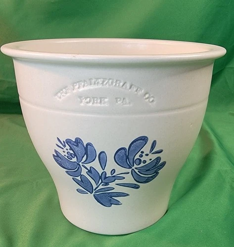 Pfaltzgraff Yorktowne Blue & White Folk Art Flower Pot USA Castle 8” Stoneware