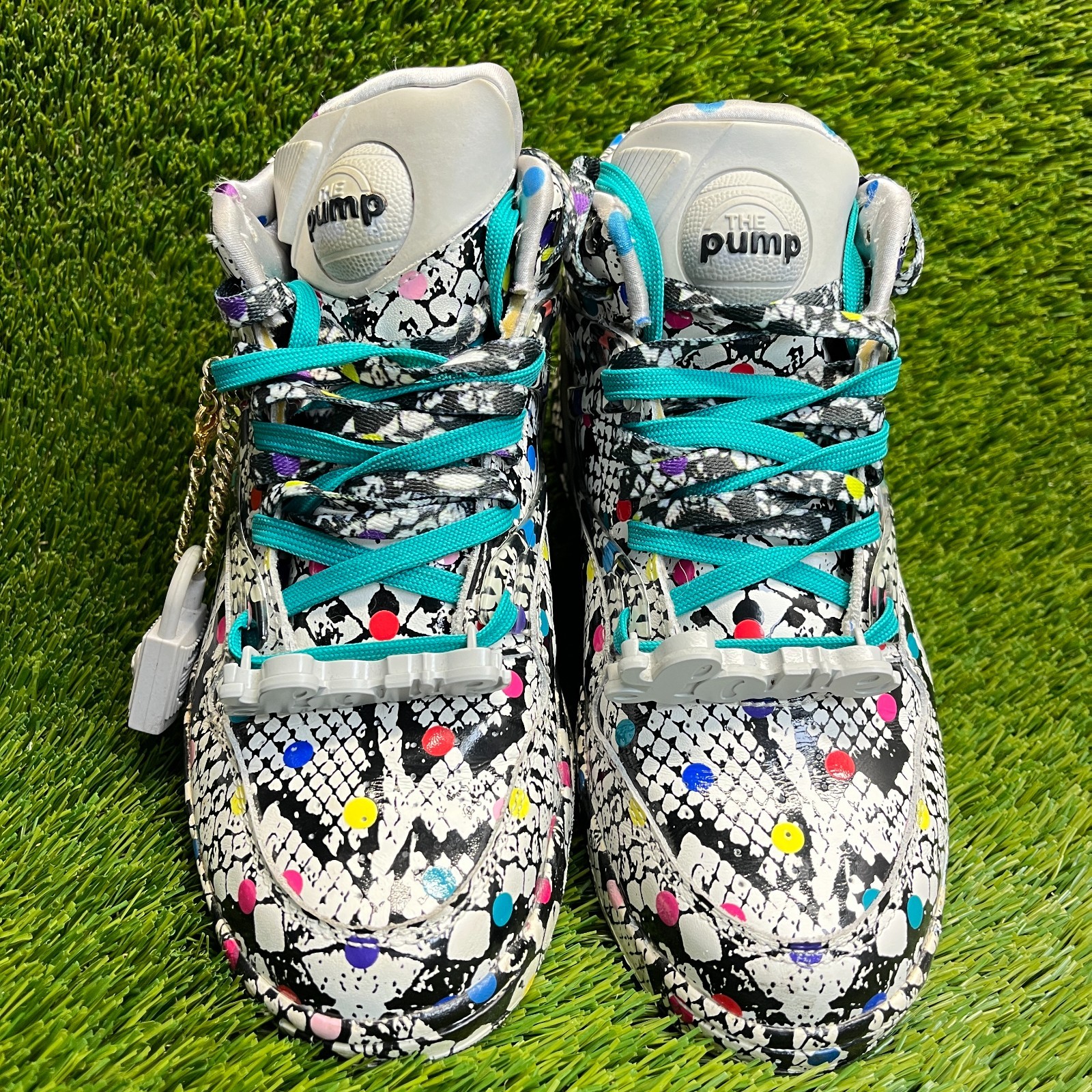 Reebok Pump Omni Lite Holiday Womens Size 8.5 Black Blue Athletic Shoes Sneakers thumbnail 5