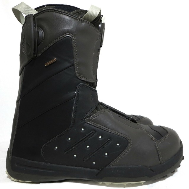 salomon solace snowboard boots