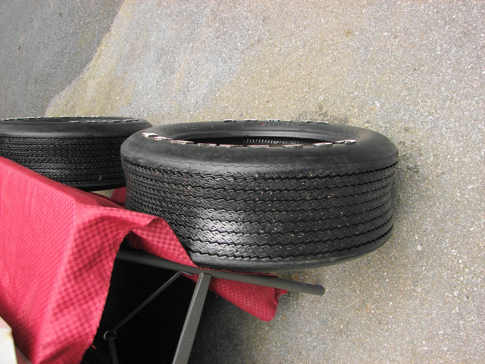 DE TOMASO PANTERA GOODYEAR ARRIVA C60V15 TIRES 