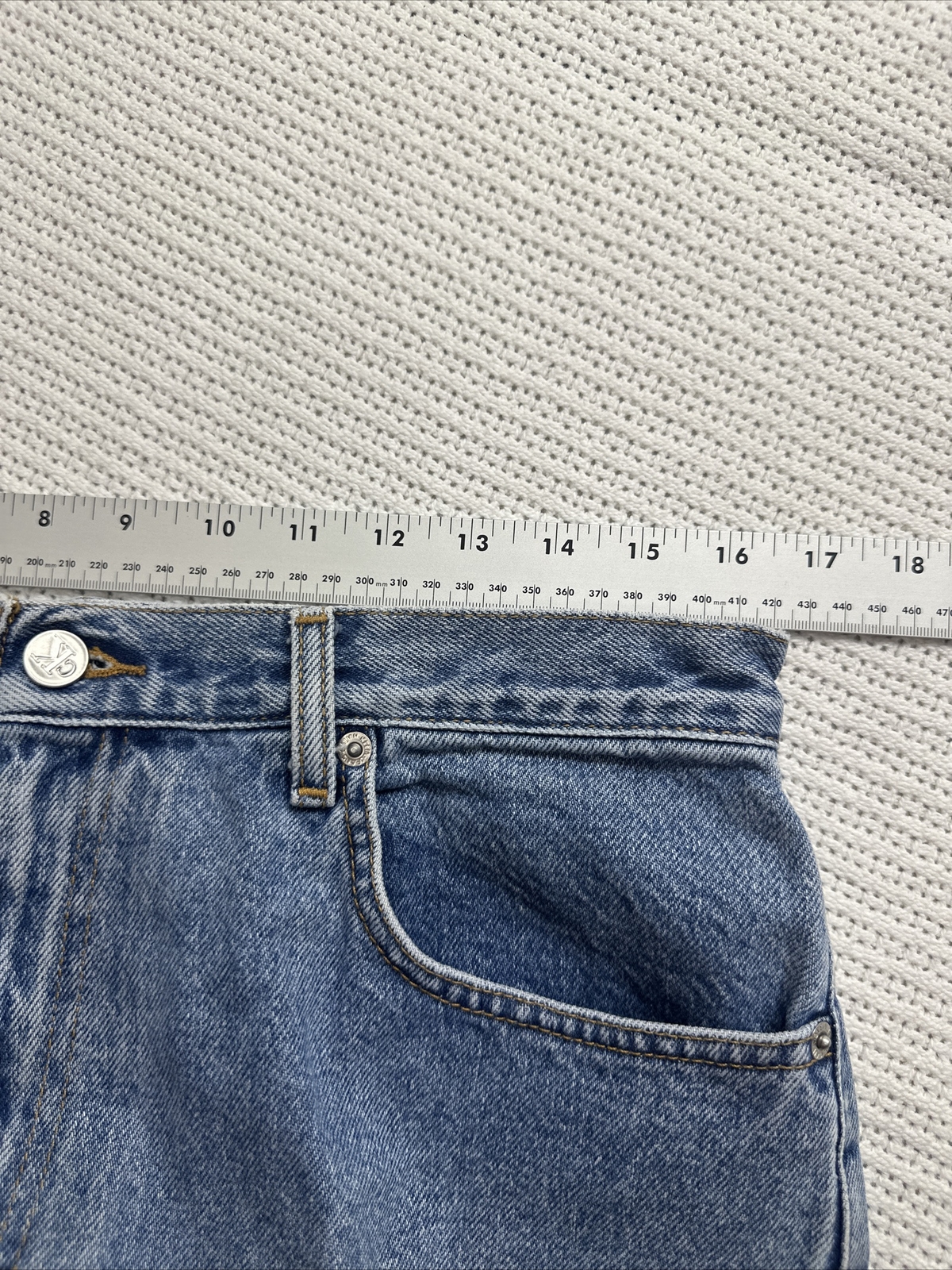 Vintage Calvin Klein “Basic Cuff Shorts” Women 14… - image 7