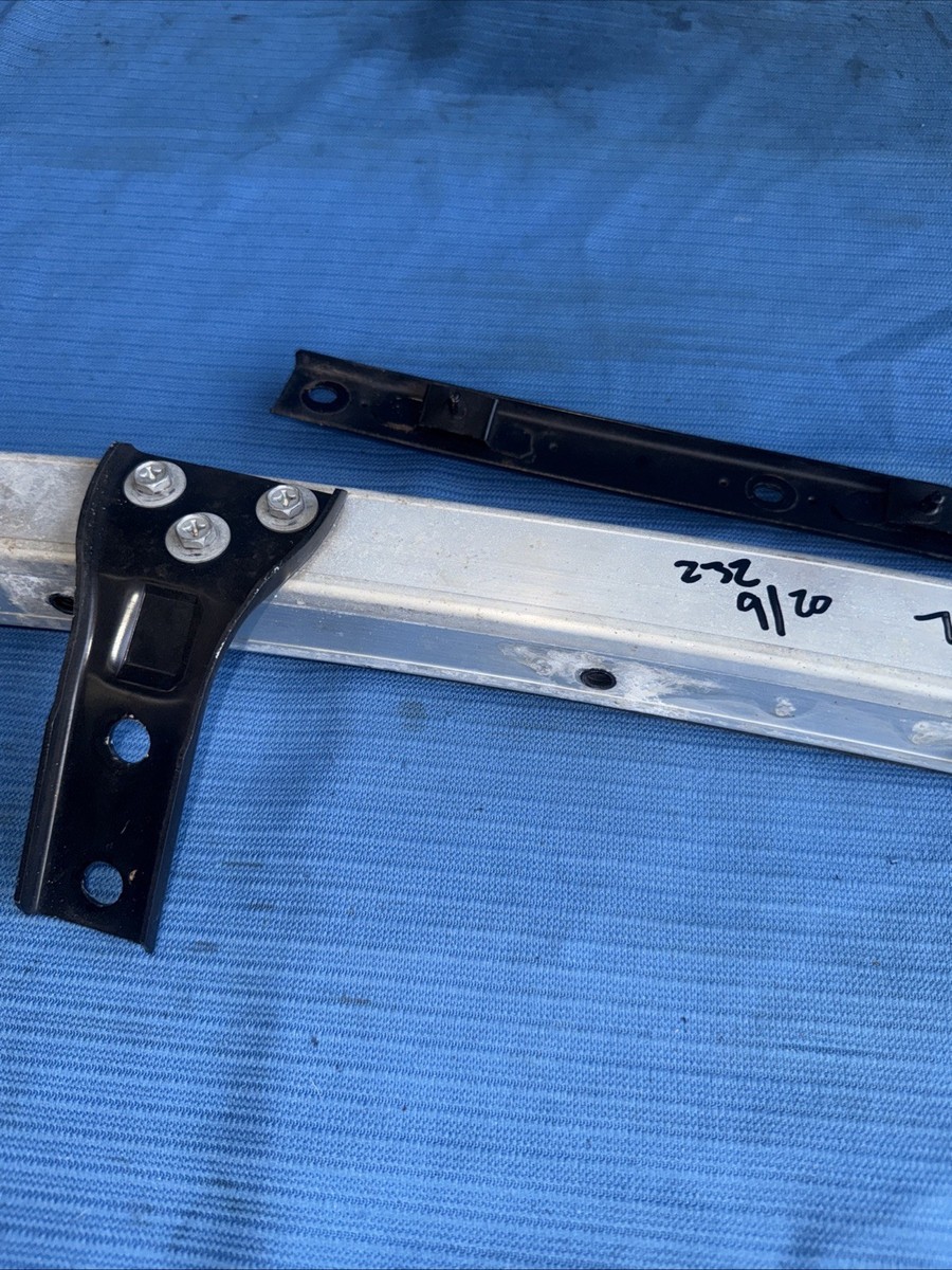 90-96 Nissan 300zx Z32 TT NA OEM Front Bumper Upper Mount Retainer