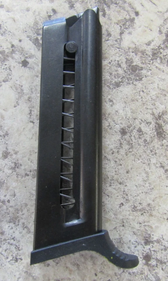 FIE TITAN E22 - .22LR PISTOLA 10 Ronda 22 LR TRIPLE K 482M CARGADOR MAG - NUEVO Foto 3 de 4