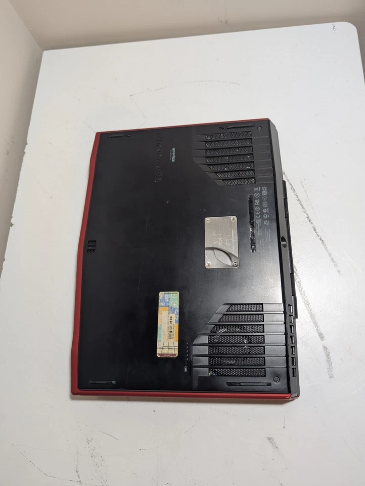 Very Rare Collectible Alienware M14x Red 8gb 500gb hdd i7 cpu - Image 3 of 3