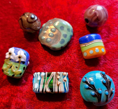 Decorative Art Glass Bead Lot of 7 Total - Very Nice Flowers - Unique 1/2'' - 3/4