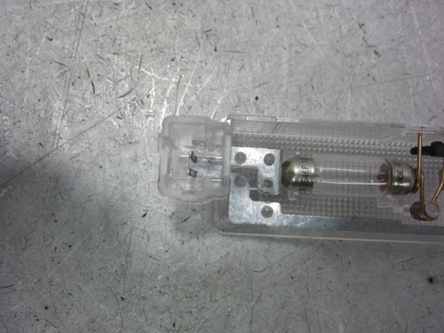 8200024033 Luz Interior para RENAULT TRAFIC III FURGÓN L2H1 2,9t 2018 1479255 - Imagen 4 de 10