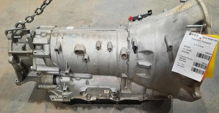 Dodge Ram 1500 2014-2017 transmisión automática de 5,7 L Foto 3 de 4