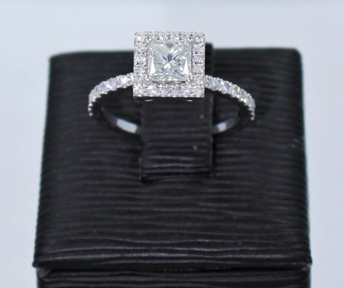 Anello di fidanzamento 0,56 carati diamante taglio principessa F/G con impostazione 0,45 carati fascia 18k wg - Foto 2 di 12