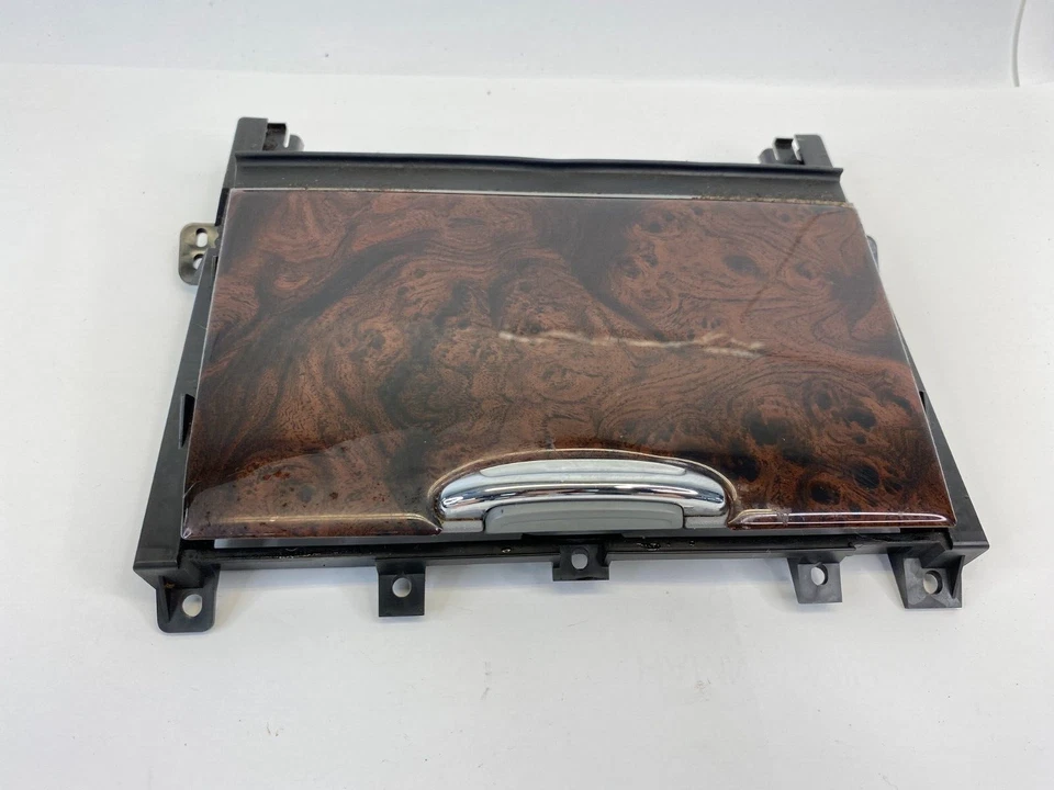 2003-2005 Suzuki Grand Vitara Center Console Cup Holder Cover Door GN341-00570 - Imagem 3 de 4