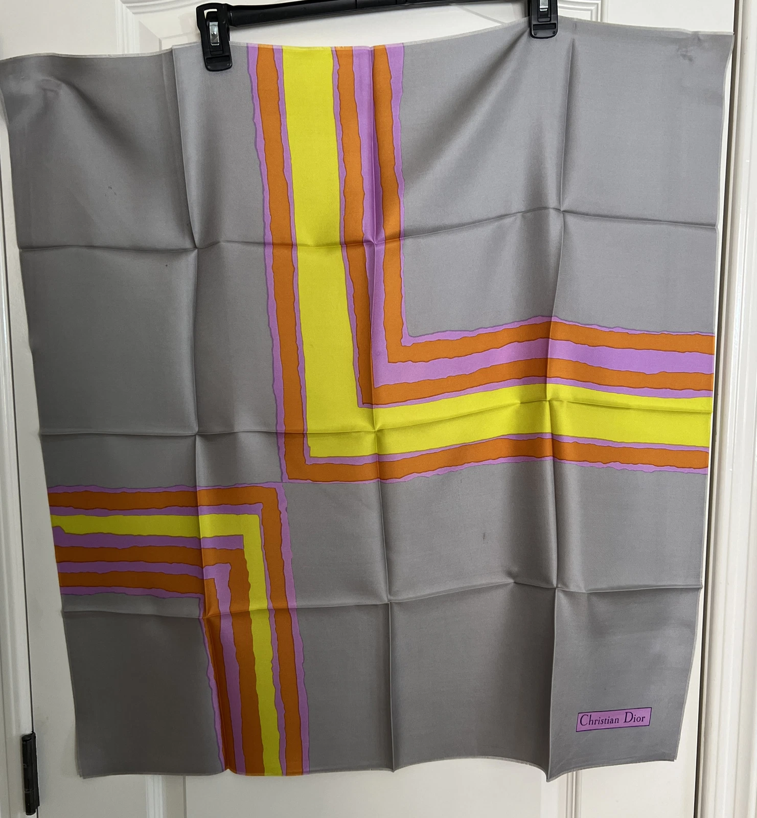 Écharpe en soie imprimée vintage Christian Dior 1970   jamais portée achetée en France