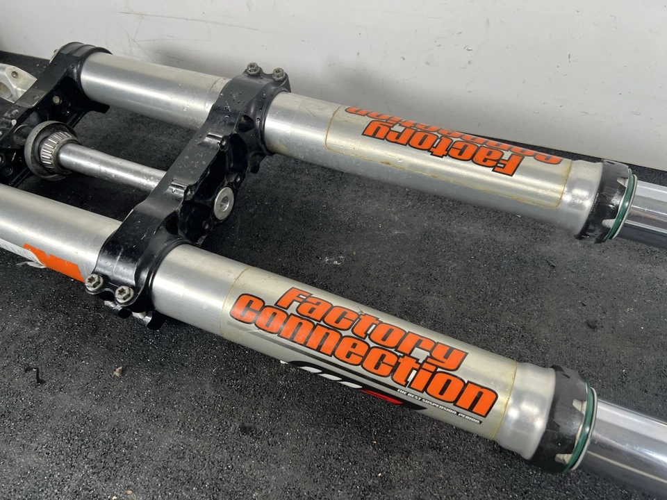 Horquillas de suspensión de amortiguador delantero Ktm 350 Sxf 2011 48 mm cartucho abierto árboles triples Foto 4 de 4