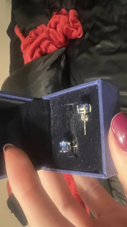 Tachuelas Swarovski azules Foto 2 de 4