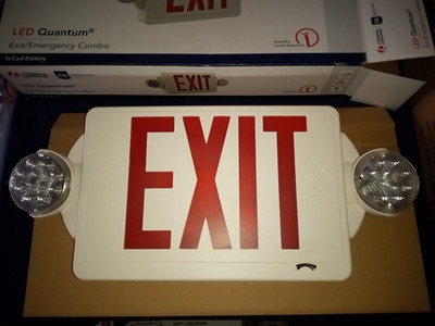 Exit Lithonia Lighting Contractor Select LED Quantum Exit/Emergency Combo 186HU9