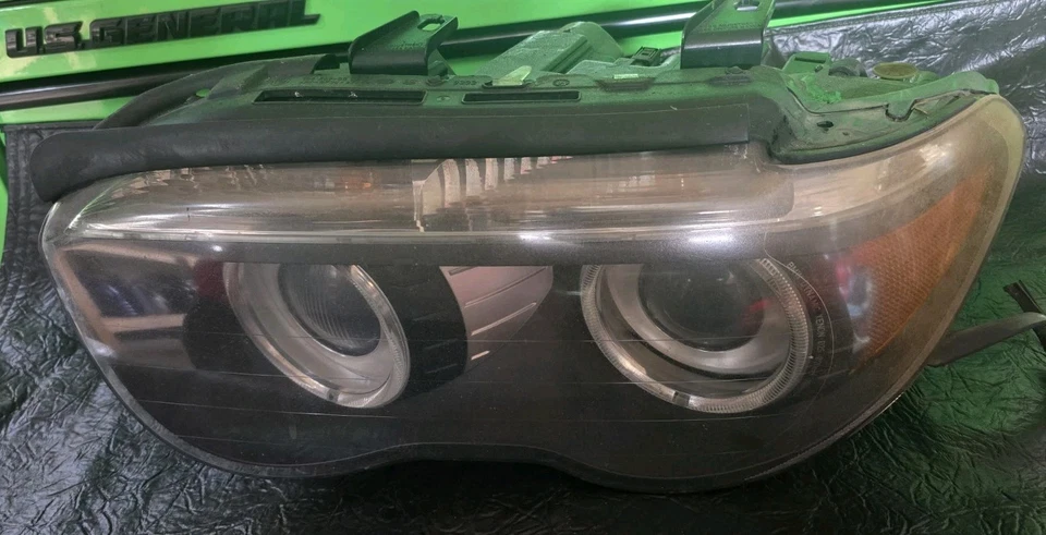 02-05- BMW E65 745LI 745I 760I LEFT DRIVER SIDE XENON HEADLIGHT HELLA - Image 2 of 4