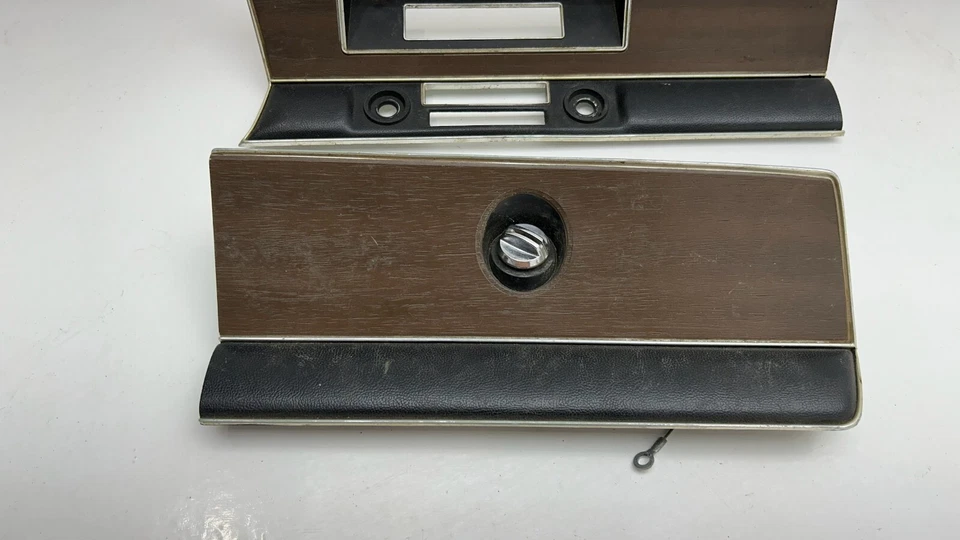 1972-1976 Mopar A Корпус Деревянный Радиоприемник Ободок и Отделка Дверной Панели Бардачка - Изображение 2 из 4