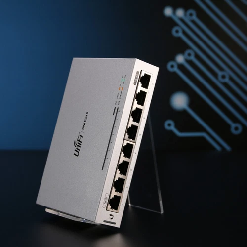 Ubiquiti UniFiSwitch 8 // US-8