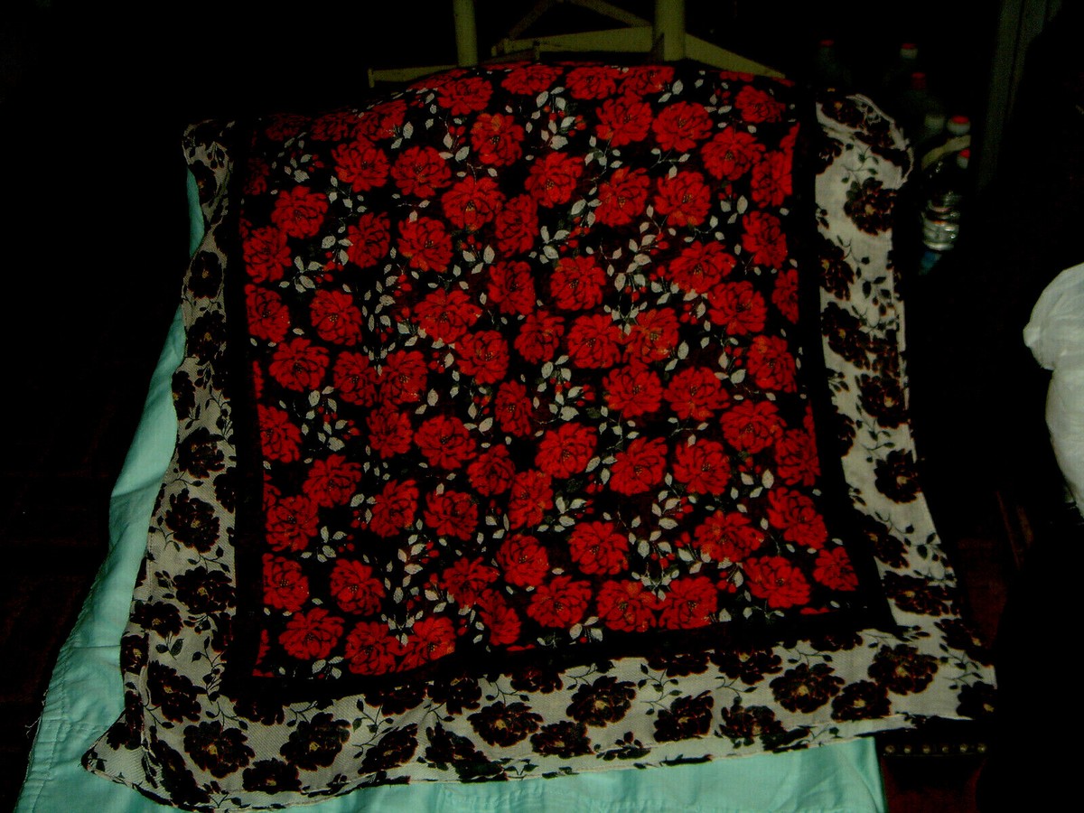 Libby Edelman floral wrap shrug shawl red black 72